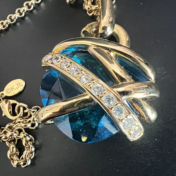 Kenneth Jay Lane KJL Signed Blue Crystal Pendant Necklace Gold-Tone Rhinestones - Picture 4 of 16